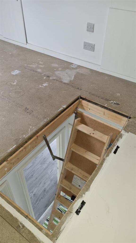 WhatsApp Image 2024-02-14 at 13.58.21.jpeg