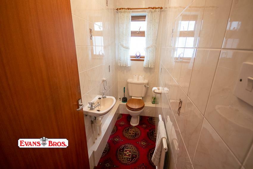 SEPARATE WC