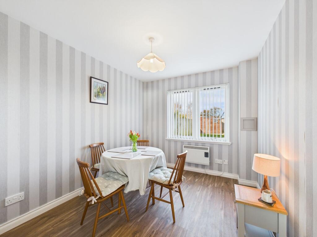 Dining Room/Bedroom 3