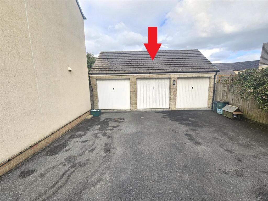 Garage and Parking.jpg