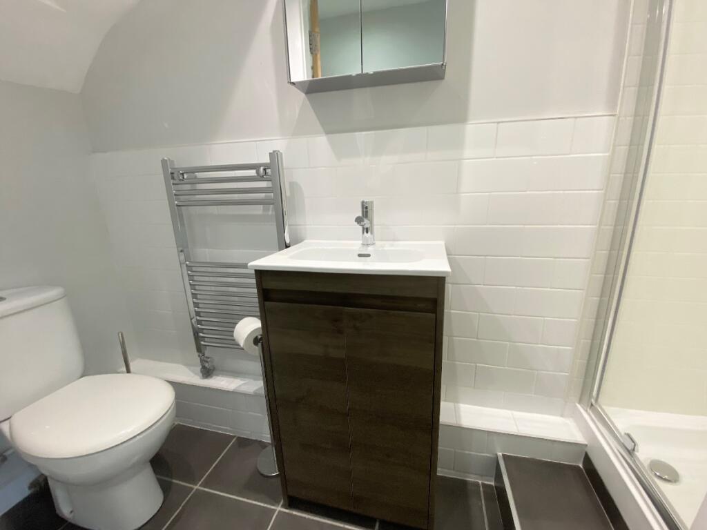 En-Suite Shower to Bedroom 3