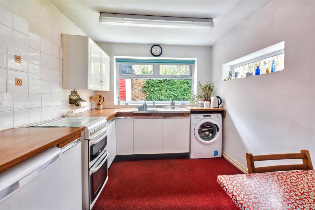 Kitchen_3.jpeg
