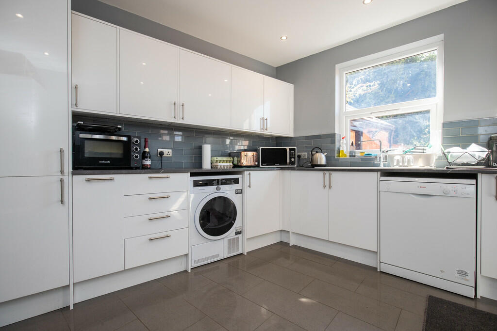 384 Brighton Rd -...