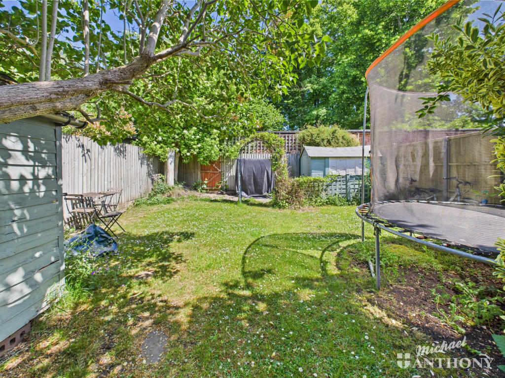 CAM03852G0-PR0286-STILL016