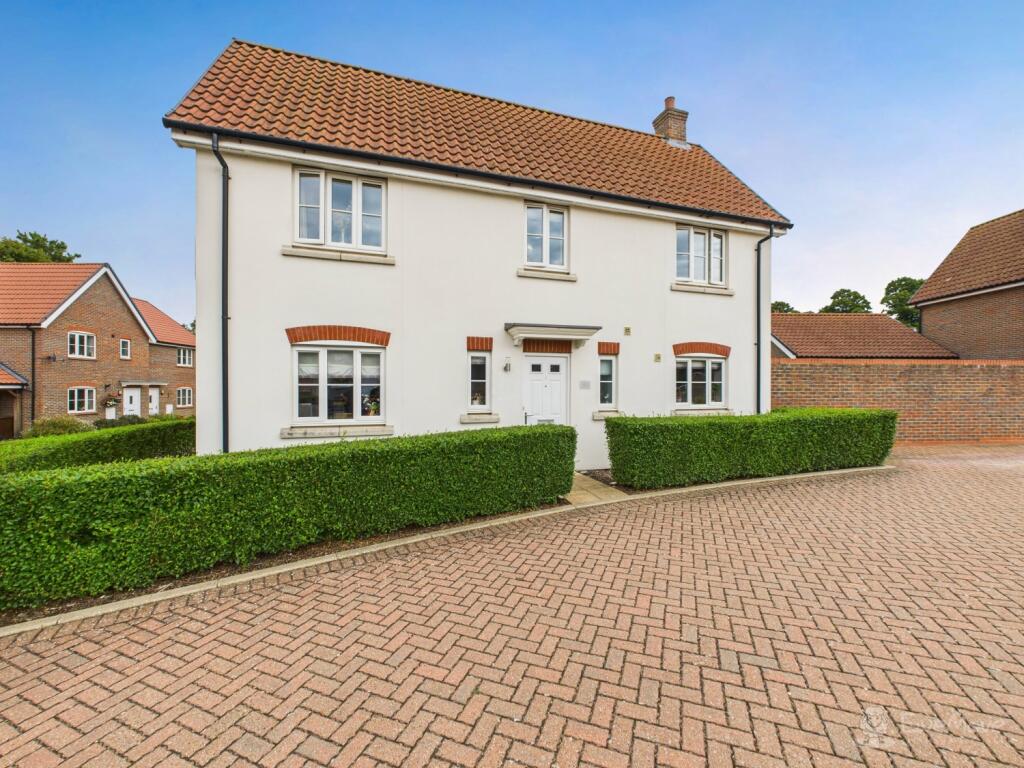 Front of House- Mark Stephens EweMove Newmarket an