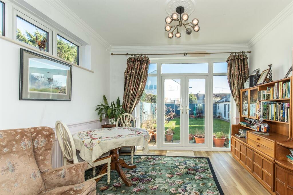 2 Balcombe Avenue34.jpg