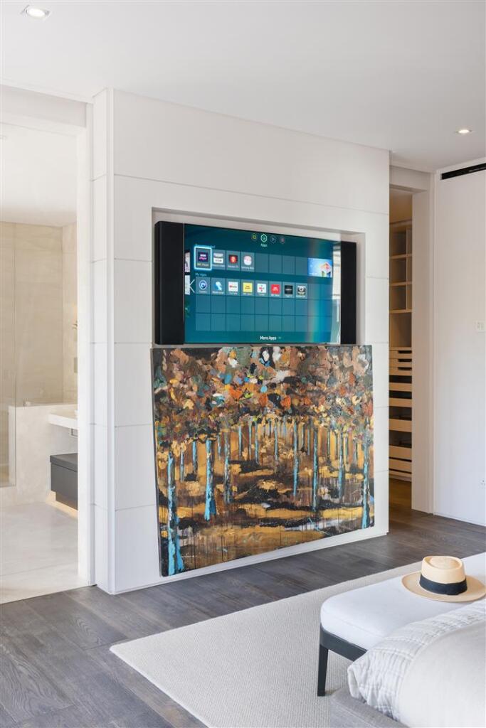 Flat A, 54 Cadogan Square Hi-46.jpg