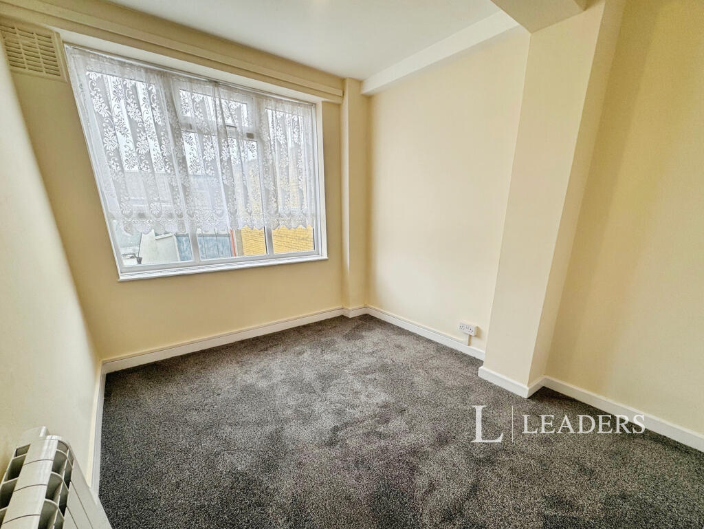 5 - Bedroom