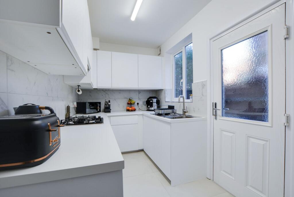 Fitted Kitchen