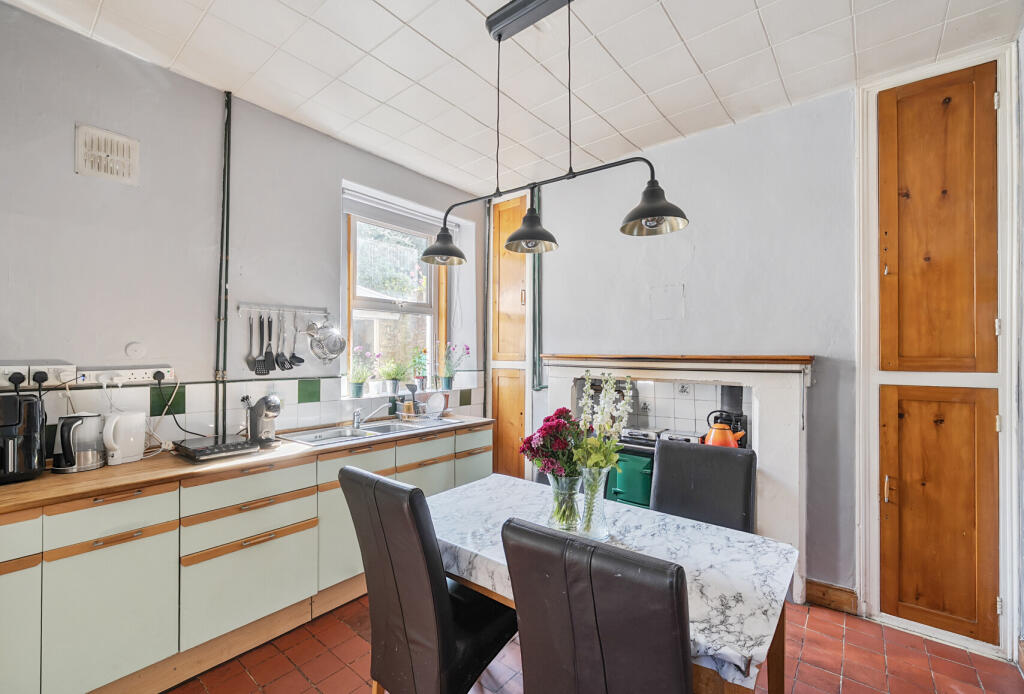 1298331-10-683d84...