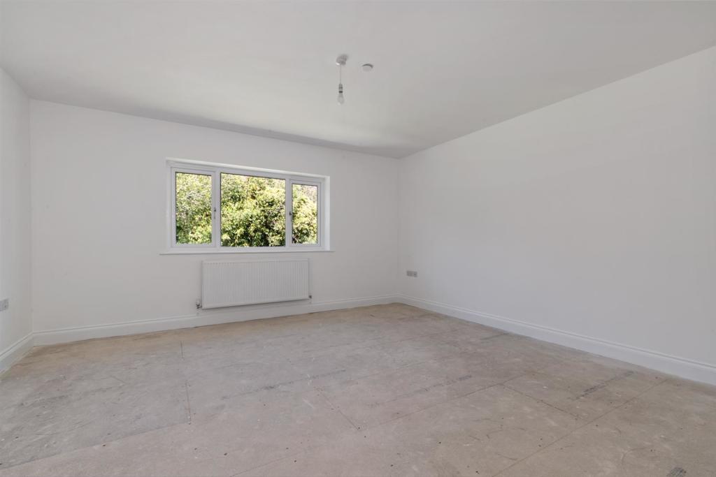 8 Ashmoor Gardens WWP - Final Edits-27.jpg