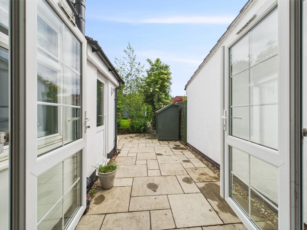 CAM05192G0-PR0079-STILL010