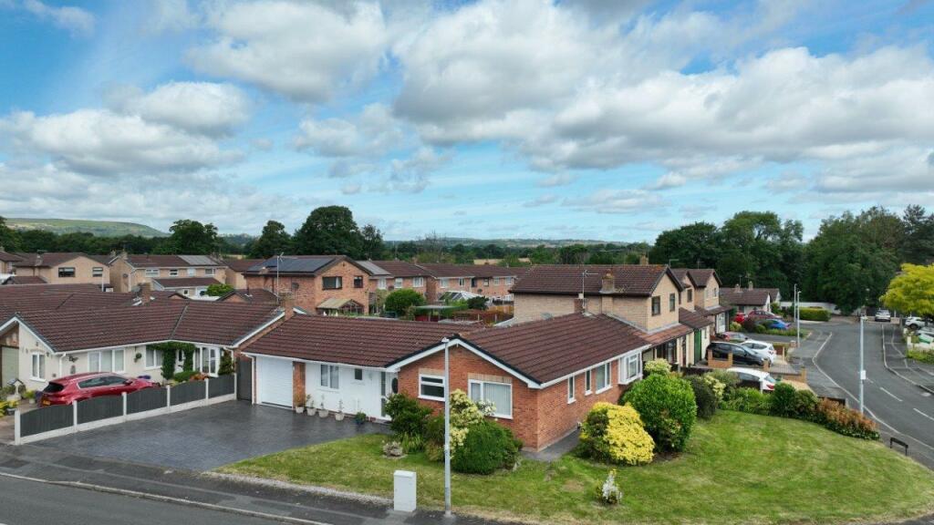 22 Old farm Road (2).jpg