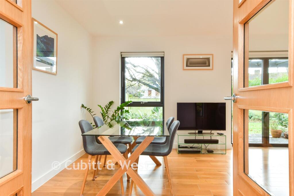 Internal Lifestyle Photograph