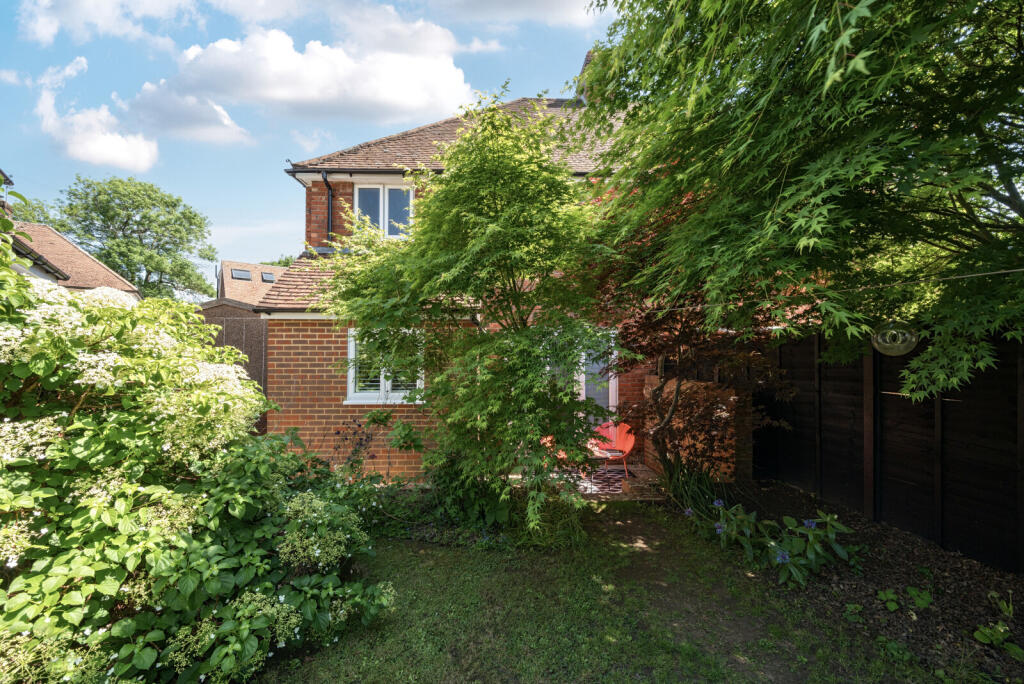 1294177-1-682480b...