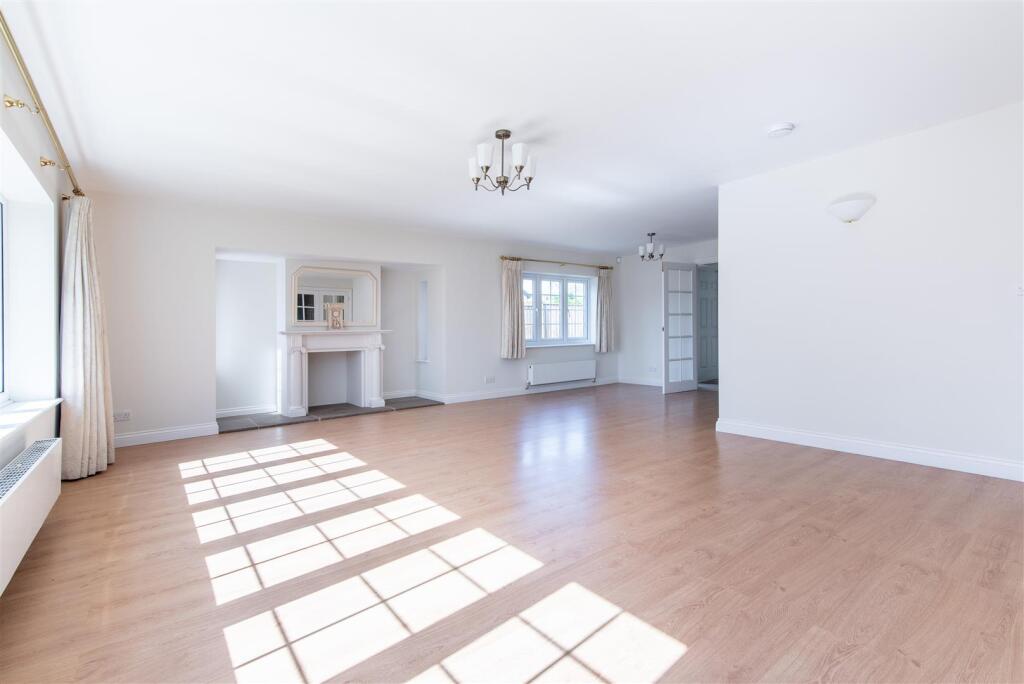 54 village rd-hi-35.jpg