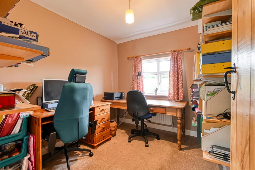 1 Netchwood Manor Cottage-10.jpg