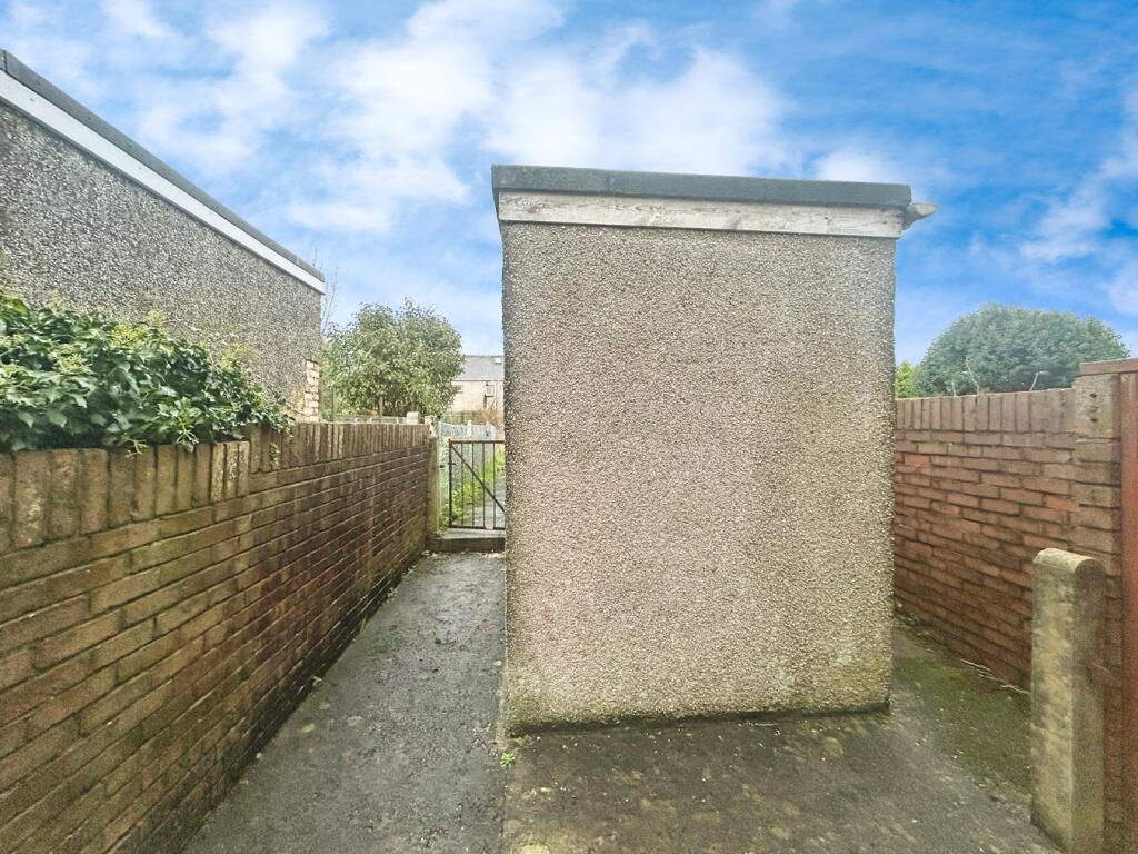 Hall Drive, North Cornelly, Bridgend, CF33