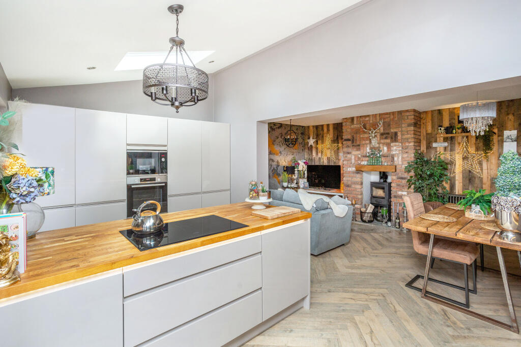 kitchen/dining/family room a