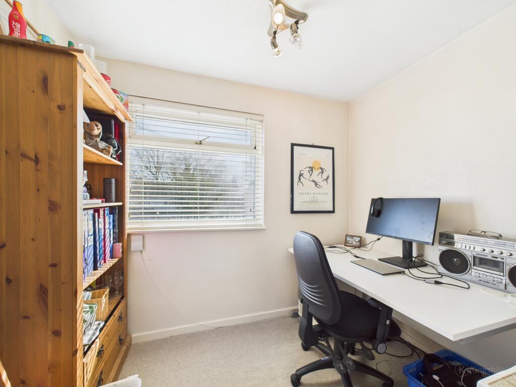 Bed 4/office