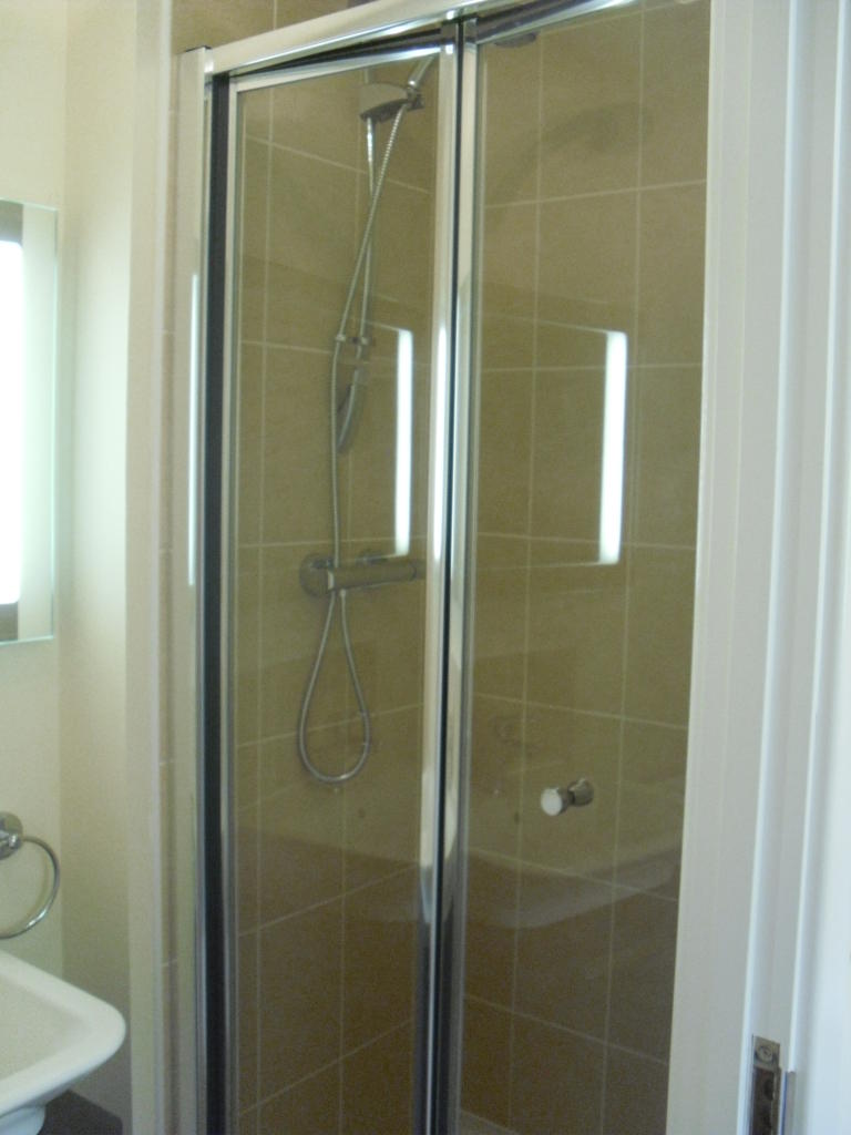 En-Suite (3)
