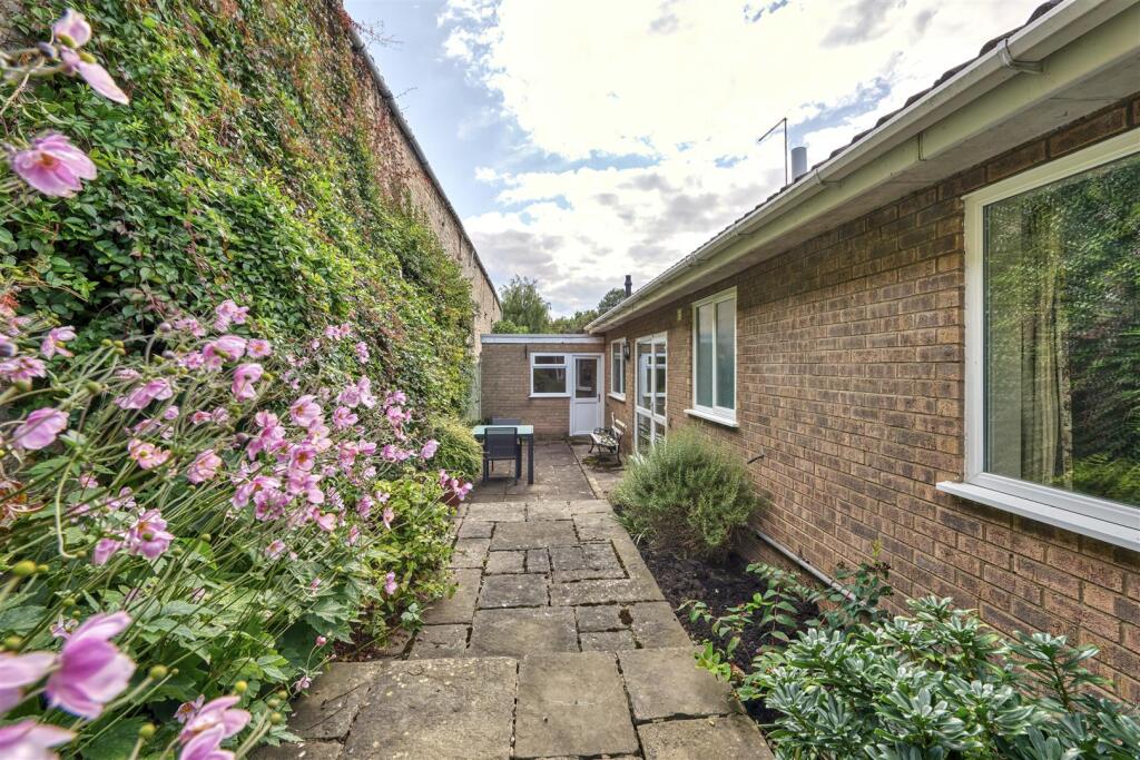 11 Danford Close Oun