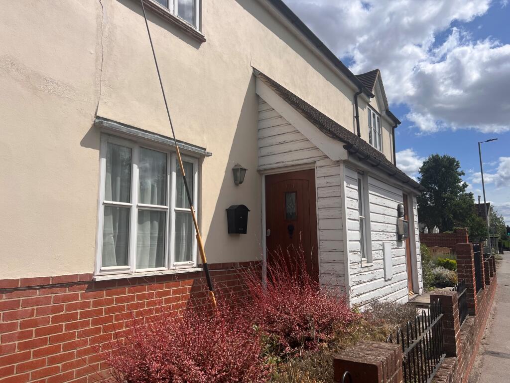 174 Main Rd, Great Leighs, Chelmsford CM3 1NP
