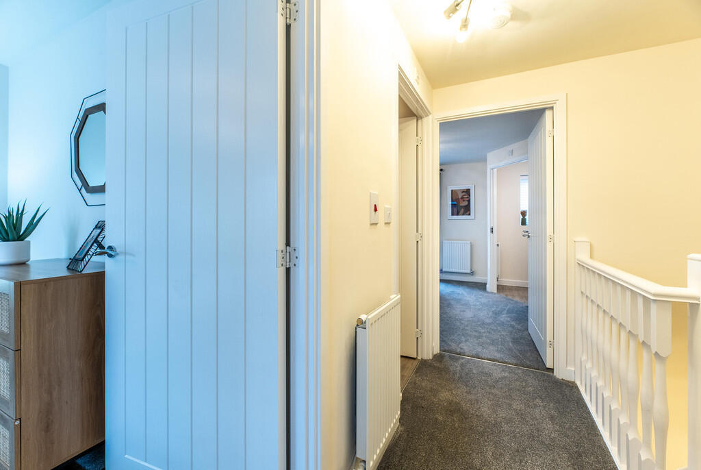 2 Chateau Mews 01...
