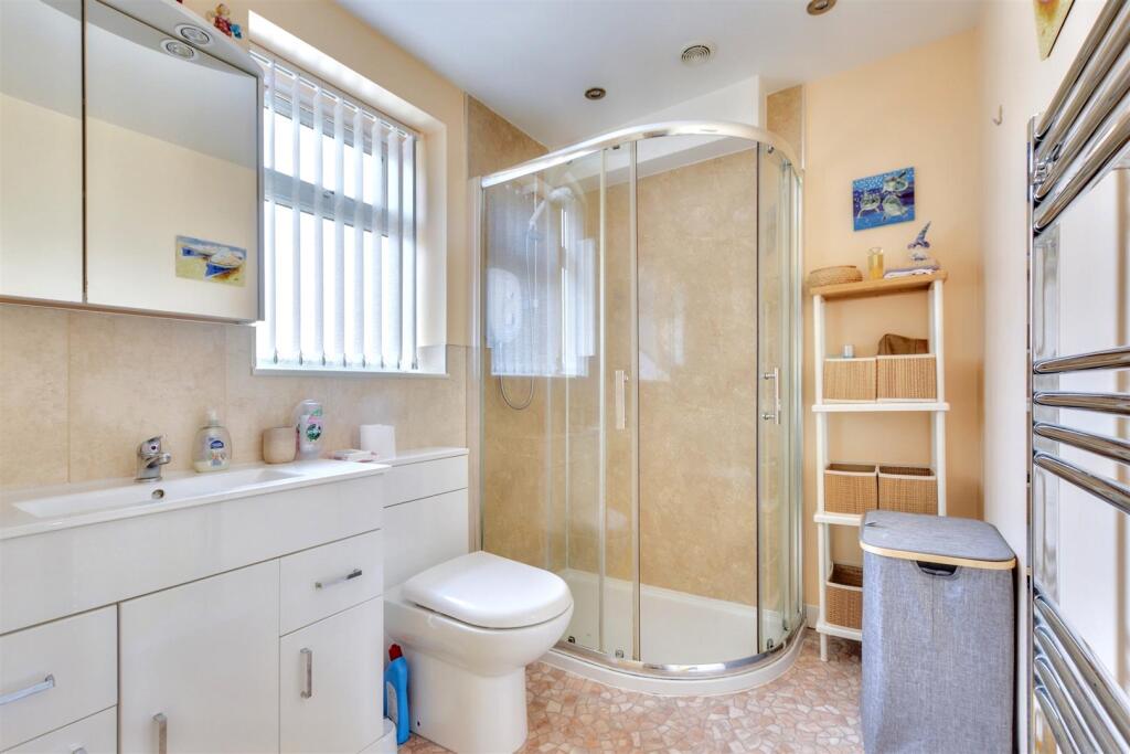 Annex Shower Room.jpeg