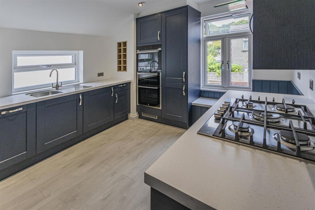 Romilly Road 20b-15.jpg