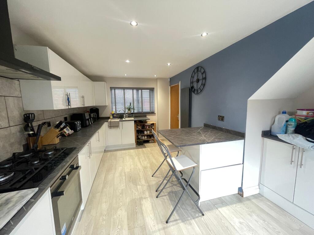BREAKFAST KITCHEN