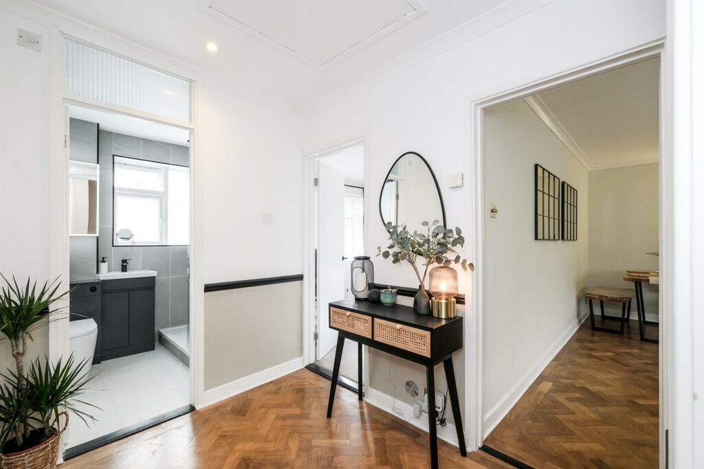 50 Ladycroft Way-5_web.jpg