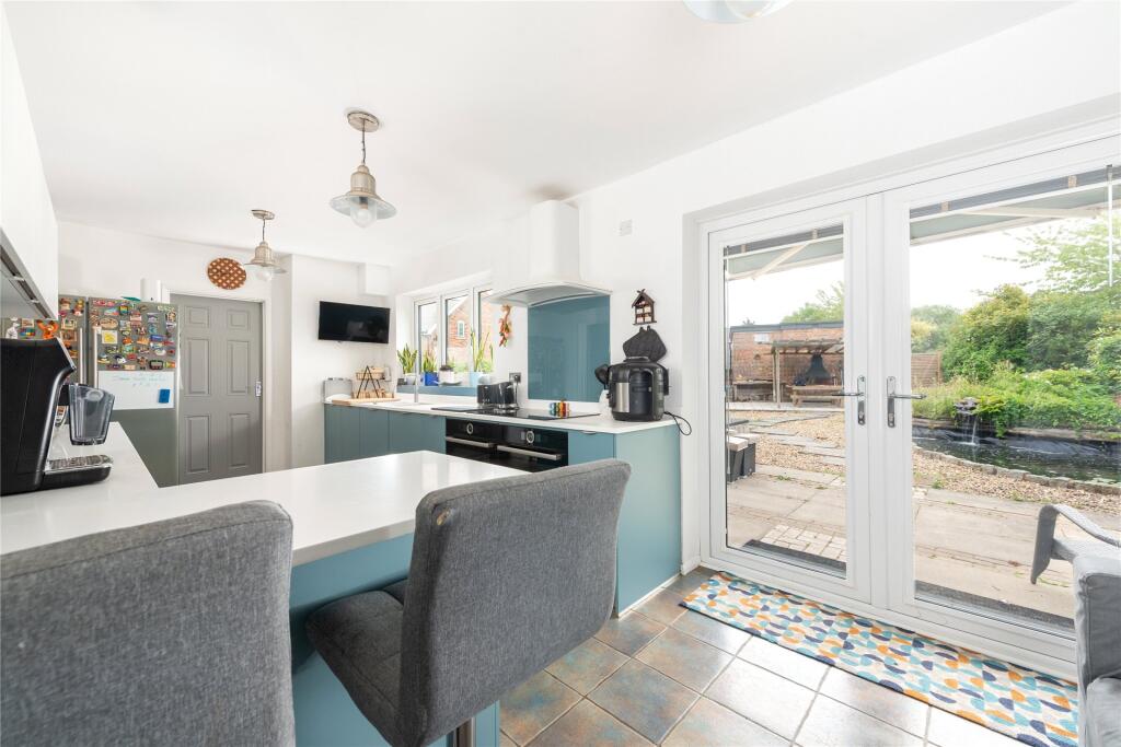 Kitchen/Breakfast Rm