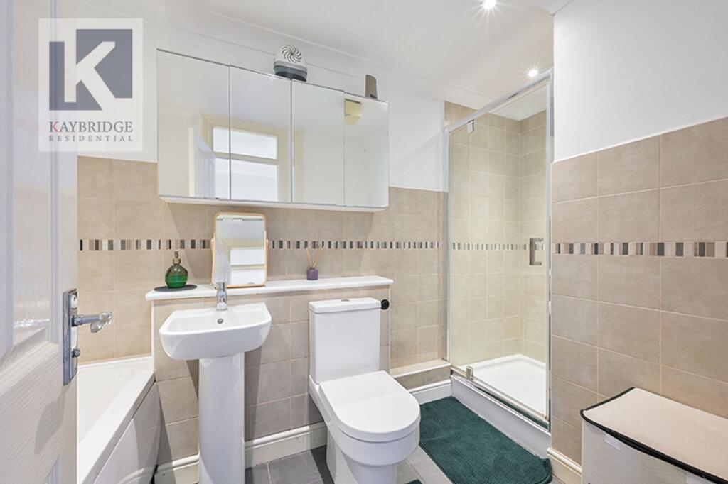 Charminster Road, Worcester Park - KT4 8PS