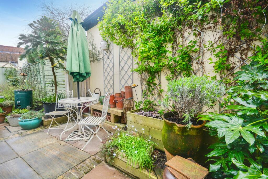 Garden - Courtyard 3.jpg