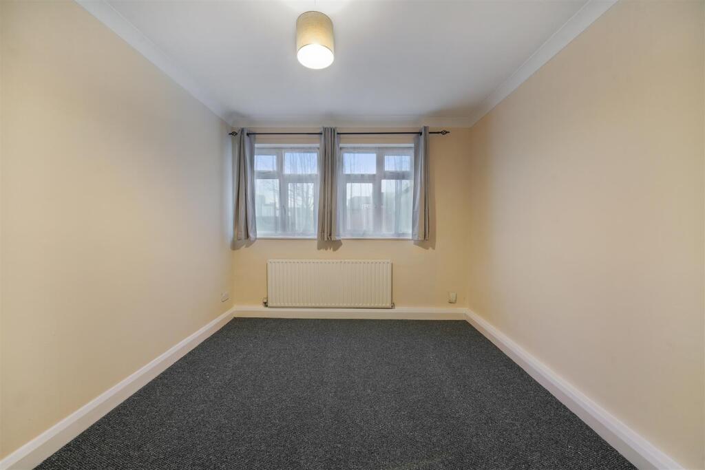 947 Harrow Road - mtCbS8HgHgPTQLD0lHX1.jpg