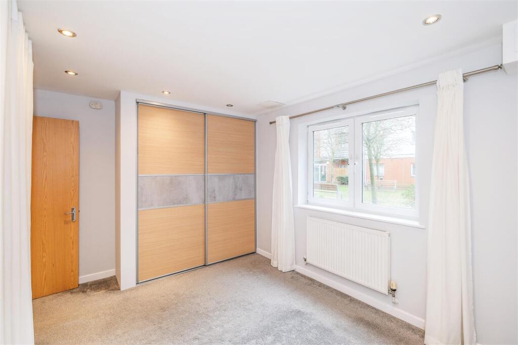 18 Cannock Court-3.jpg