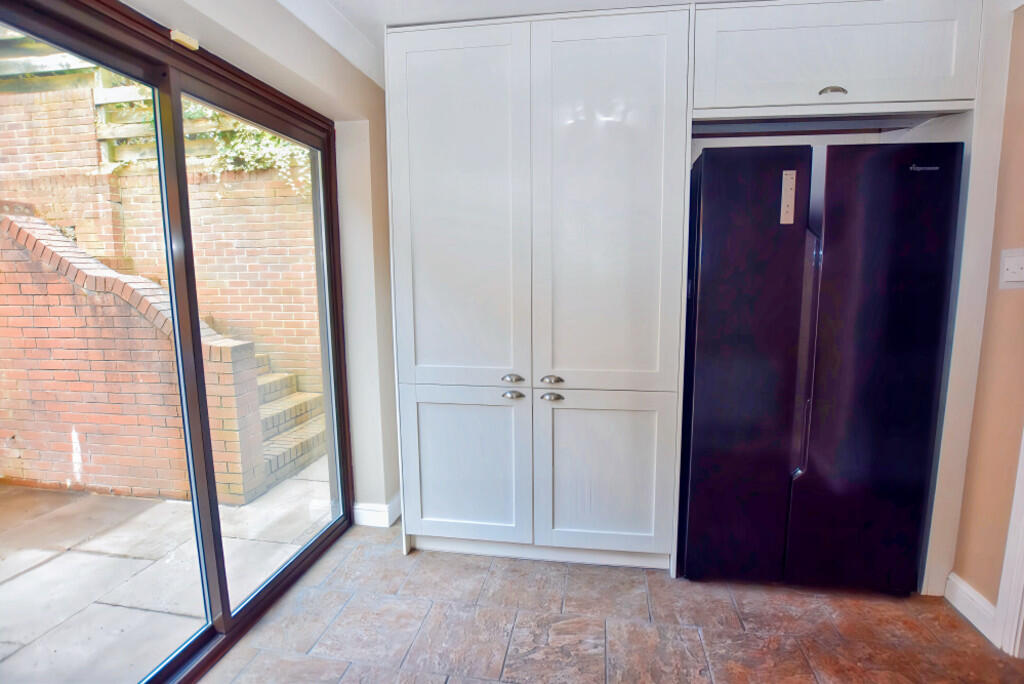 Kitchen Pantry Ar...