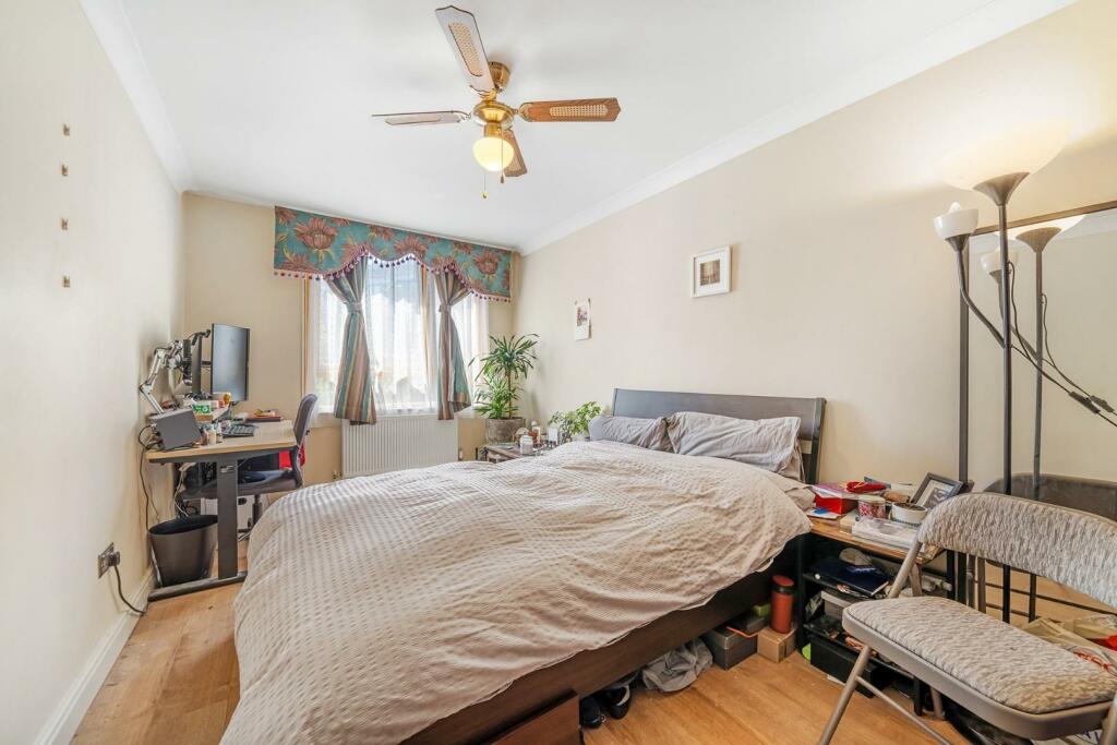 Bedroom 2.JPG