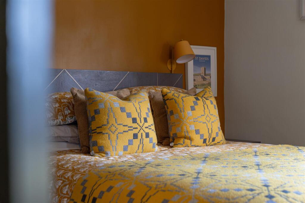 Bedroom2-4.jpg