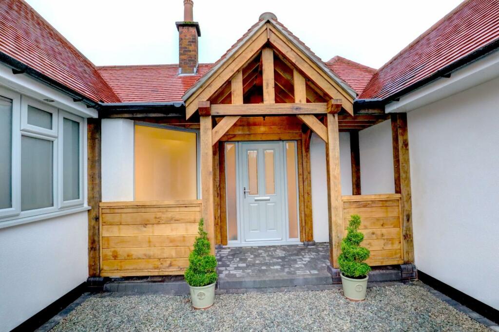 Oak Porch.jpg