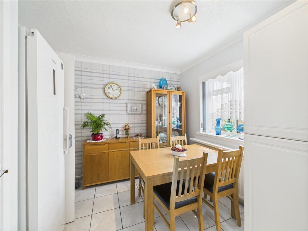 KITCHEN/ DINER