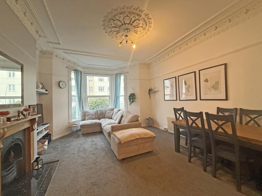 Ford Park Road 10b - Living Room 2.jpg