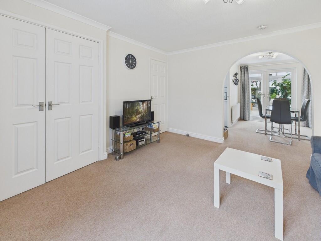 CAM04273G0-PR0194...