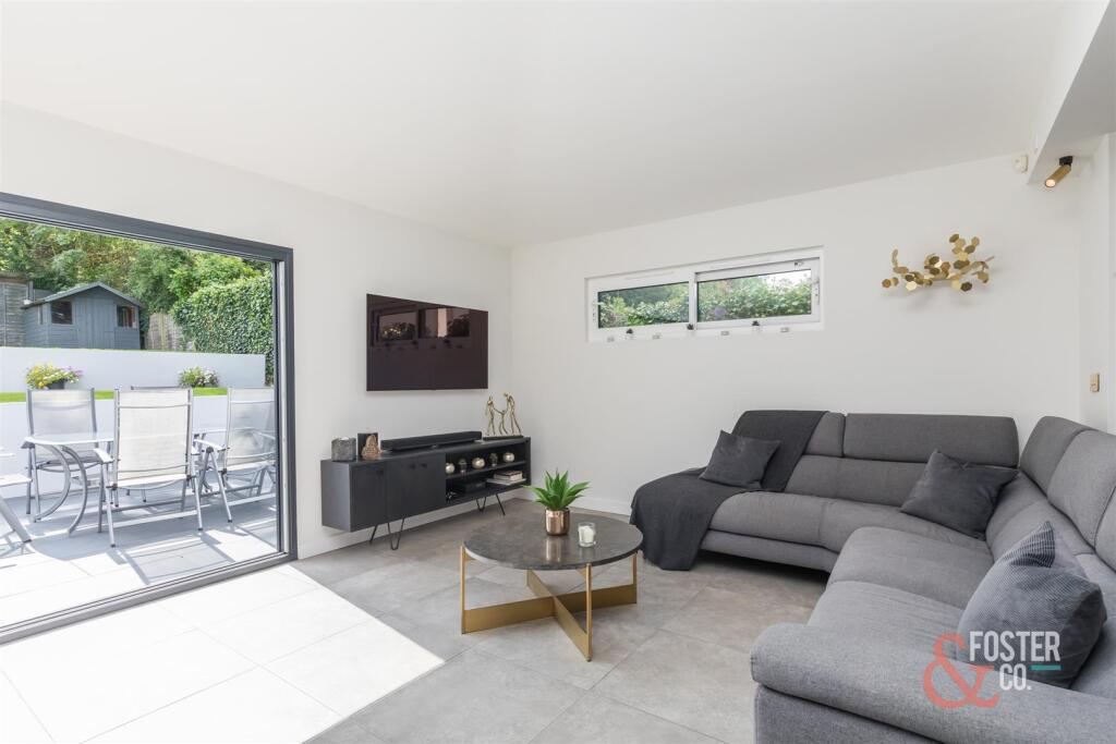 Woodland Drive 21-18.jpg