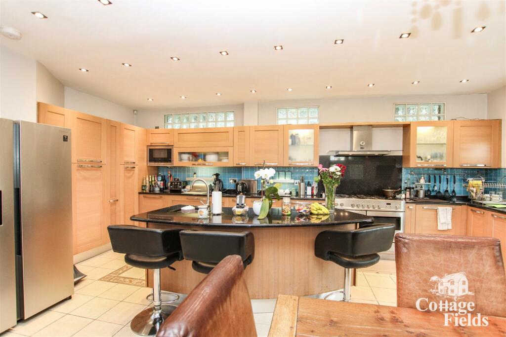 kitchen (1).JPG