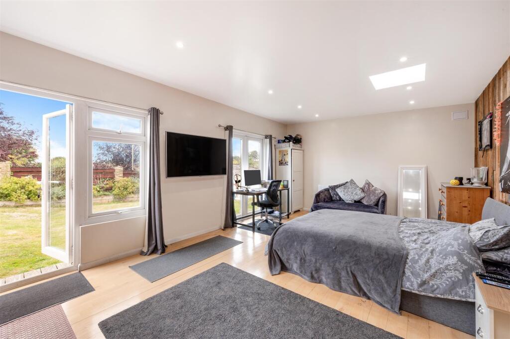 NORTH VIEW 23 (20).jpg