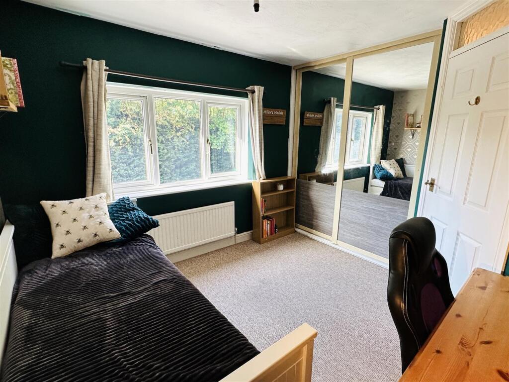 bedroom 3.jpg