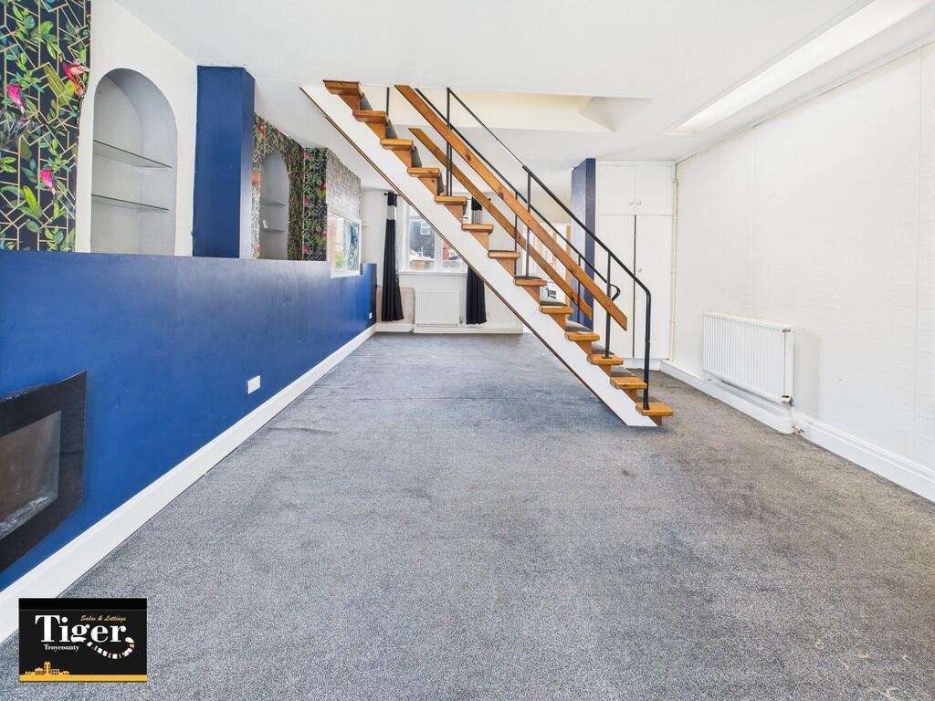 CAM02176G0-PR0669...