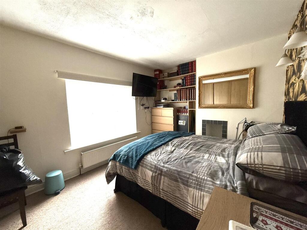 67 springhill bed 3.jpeg